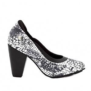 NEW CHELSEA JONES women's rhythm high heels in black/white print leather